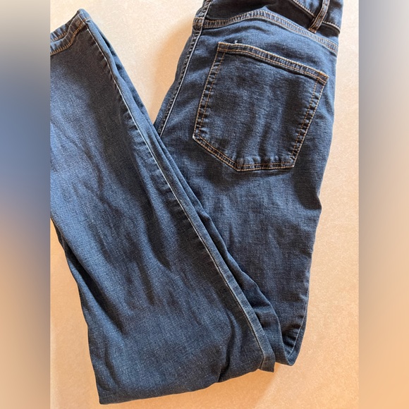 Jean Noir Femme J.Jill - Taille 14 - Coupe Kick-Flare (léger évasé) Cheville - Ourlet Brut - Neuf Sans étiquettes